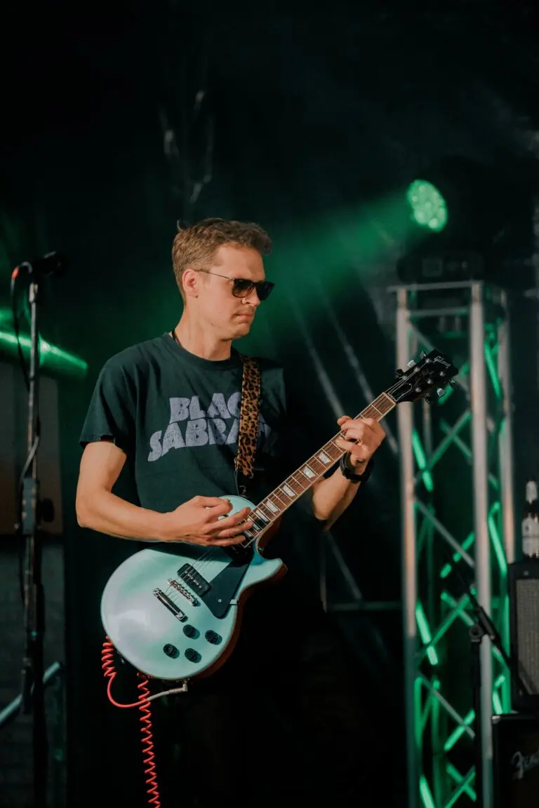 Hot Lizards live